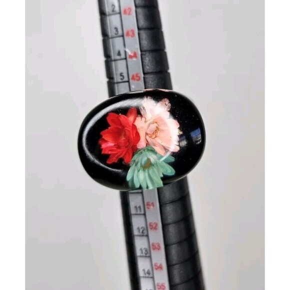 Vtg Lucite Resin Dome Bubble Black Ring /Dried Flowers BOHO Blue Red Pink Sz 4.5 - Picture 4 of 9